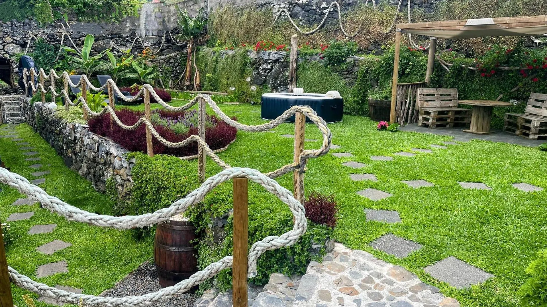 Casas Das Hortas, Apartamento Vista Serra E Mar Seixal Apartman